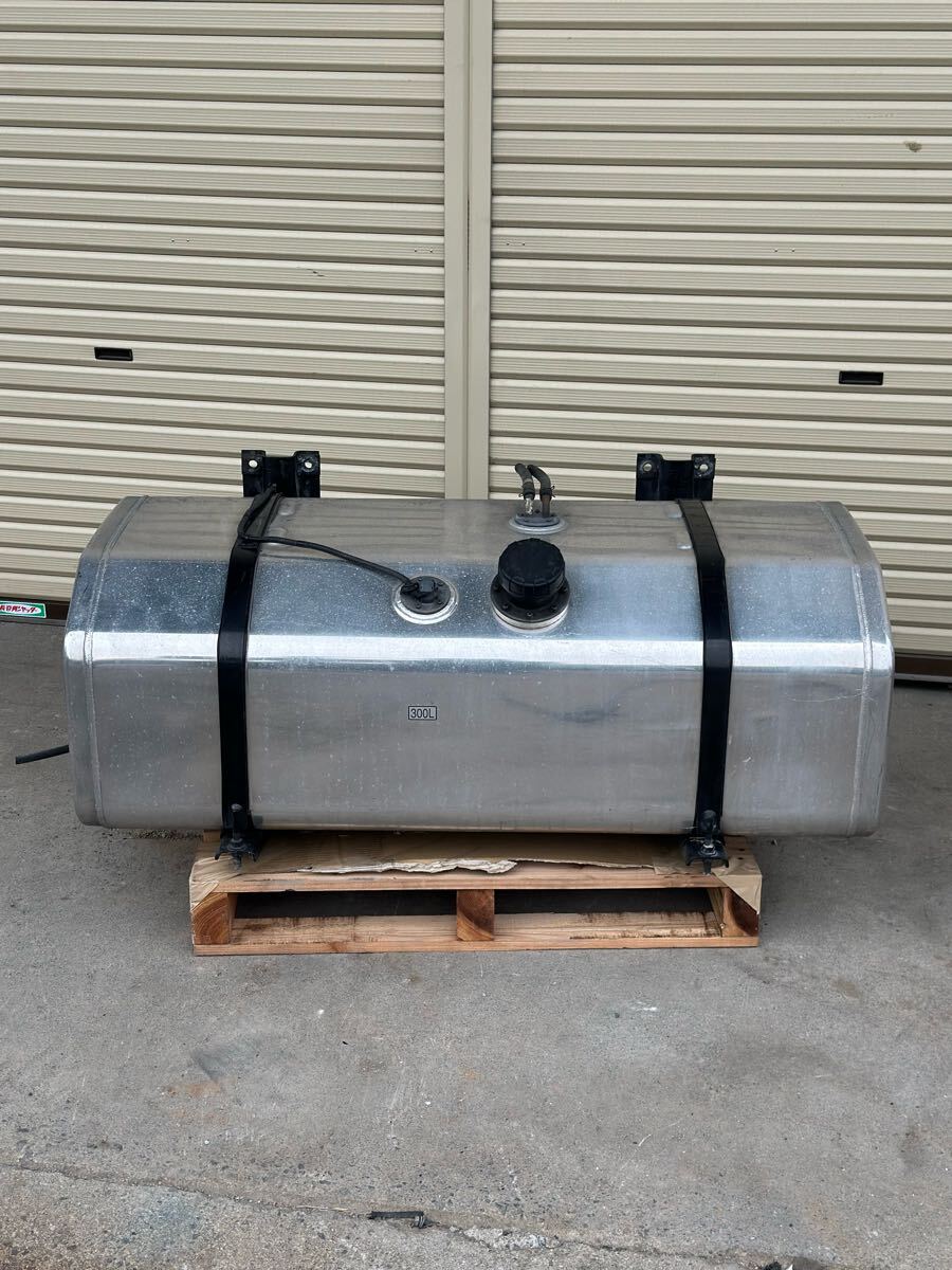 Yahoo!オークション -「トラック 燃料タンク 300l」(その他 Yahoo!オークション -「トラック 燃料タンク 300l」(その他
