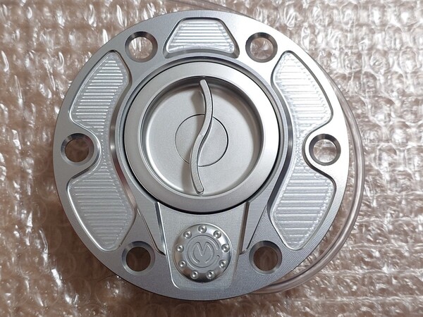 MOTO CORSE モトコルセ MV AGUSTA アグスタ F3 ブルターレ等3気筒用 タンクキャップ シルバー 検品のみ未使用品
