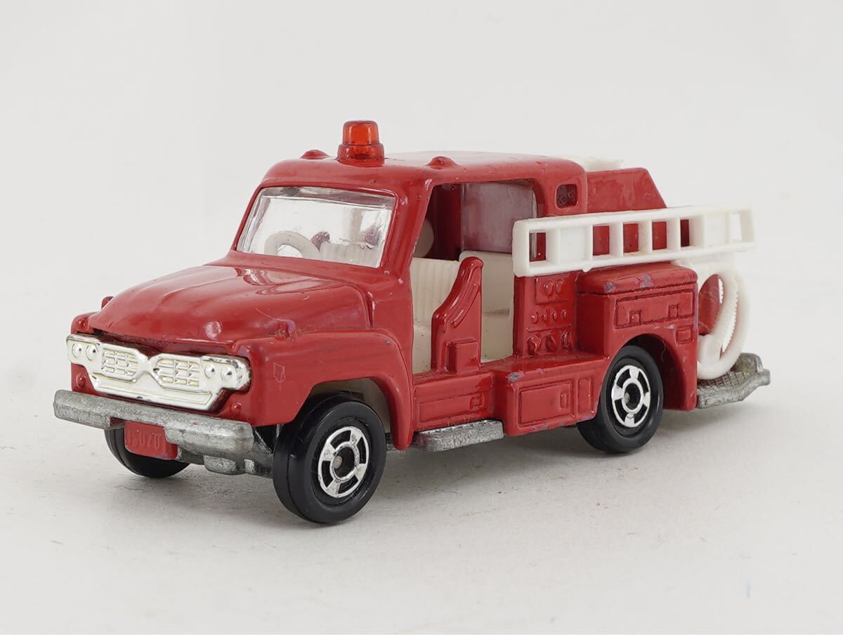 日本製 当時物 黒箱トミカ NO.68 S=1/81【 いすゞポンプ消防車