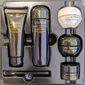 新品 未使用 旧版 フューチャーソリューション LX 特製スキンケア小型5品セット 資生堂 SHISEIDO 2017年製 米国版 洗顔料 保湿液 クリーム