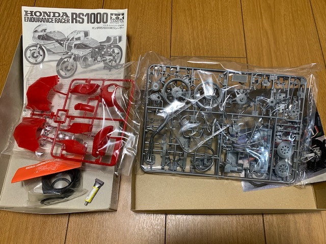タミヤ 1/12 Honda RS1000 耐久レーサー | クアトロポルテ 通販