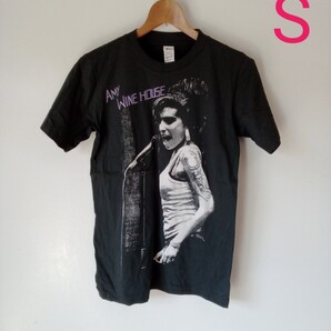 エイミー・ワインハウス AMY WAINHOUSE バンドTシャツ(S)Q19