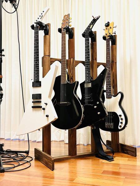 ギタースタンド★ギターハンガーラック★変形ギター★変形ベース★自在ディスプレイ★楽器店★ギターショップ