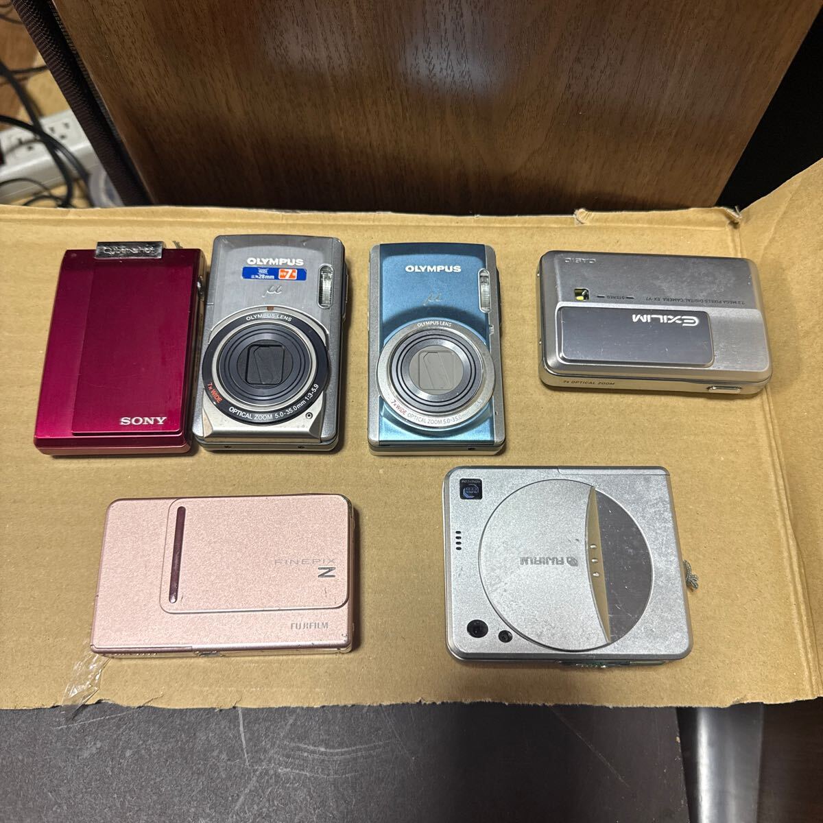 Yahoo!オークション -「fujifilm finepix 50i」の落札相場・落札価格