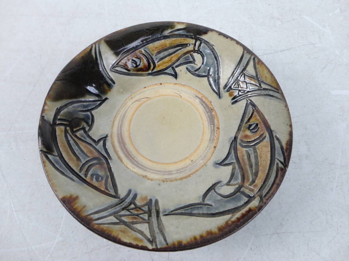 壺屋焼 大皿 魚紋 金城裕三作