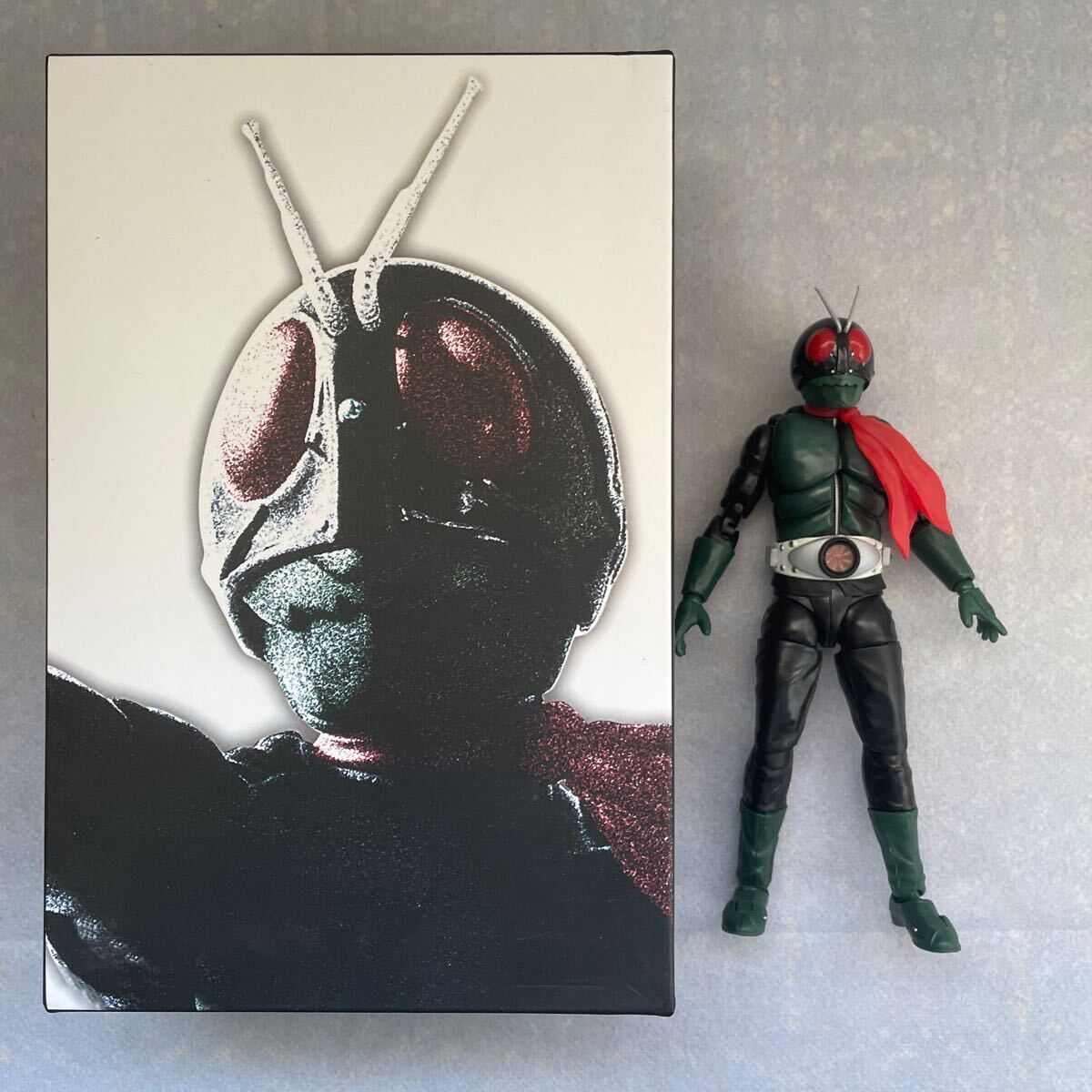 Yahoo!オークション -「s.h.フィギュアーツ 仮面ライダー1号 Yahoo!オークション -「s.h.フィギュアーツ 仮面ライダー1号
