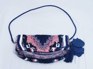 未使用品★美品☆ カービングトライブス ショルダーバッグ ☆ニット★紺色 ネービー