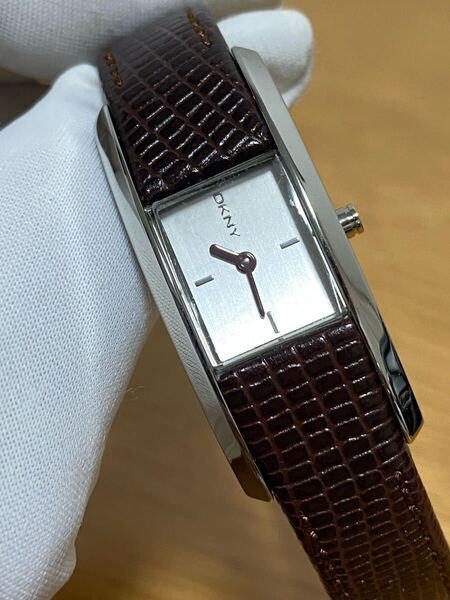 ★特別提供品★レアモデル★未使用保管品★DKNY ダナキャランニューヨーク【NY-3435】 クォーツ腕時計 スクエア★電池交換済み★送料無料★