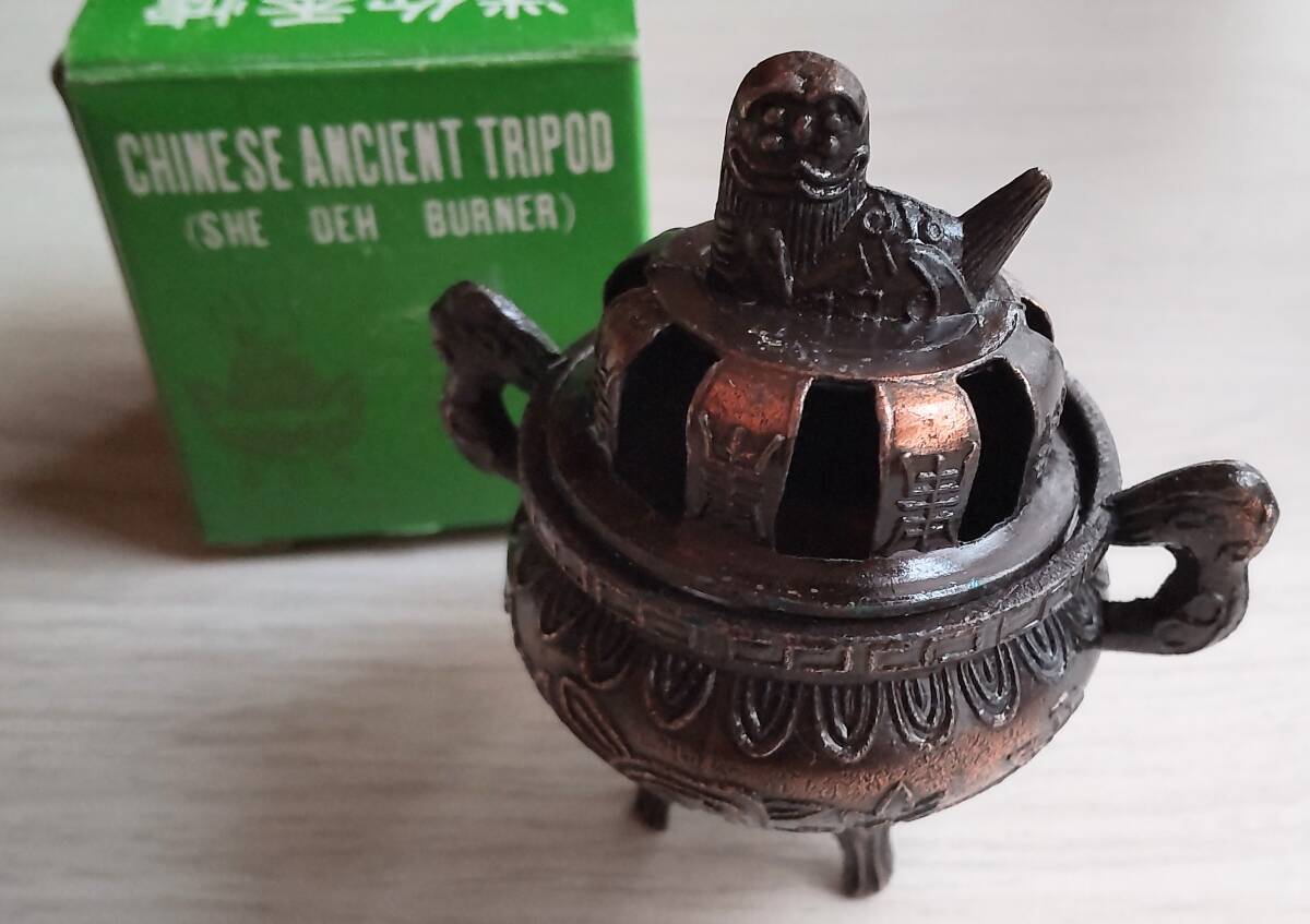 銅器 四方鼎 香炉 風水グッズ  小物 装飾品 彫刻 工芸品 美術品 置物 Amazon.com: Wealth Feng Shui Treasure Ding Statue Chinese