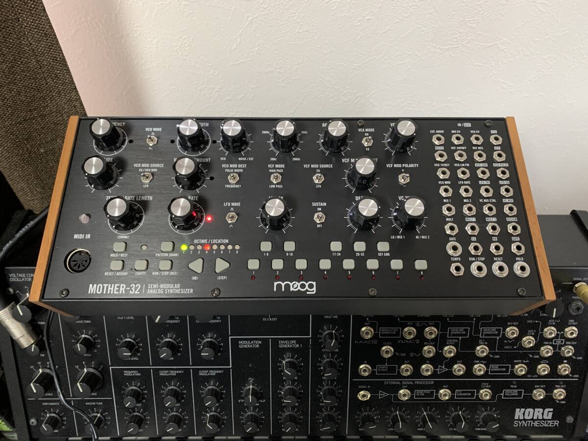 Yahoo!オークション -「moog mother-32」(鍵盤楽器) (楽器、器材 Yahoo!オークション -「moog mother-32」(鍵盤楽器) (楽器、器材