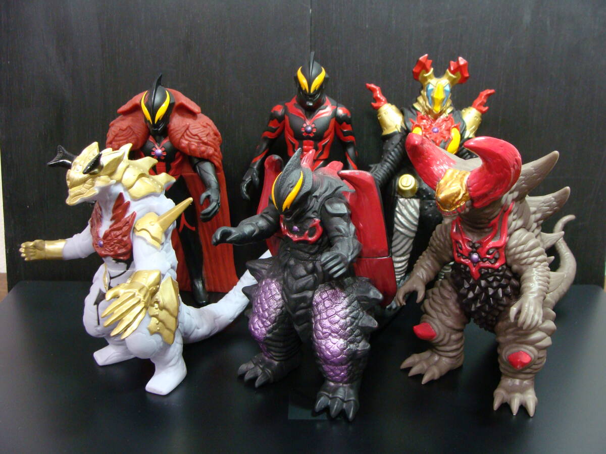 ウルトラ怪獣ソフビ | ULTRAMAN OFFICIAL SHOP ウルトラマン