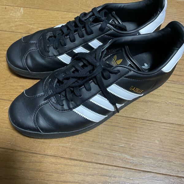 adidas ガゼル ブラック 金ベロ GAZELLE 黒