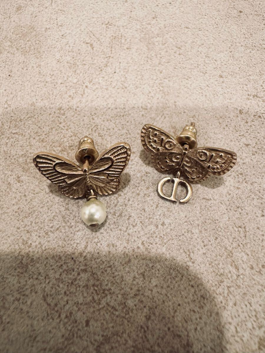 Christian Dior クリスチャンディオール 蝶 ピアス 美品 Yahoo!オークション -「バタフライピアス」(クリスチャン