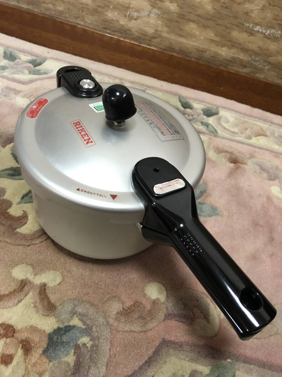 未使用品】理研 圧力鍋 片手鍋 こなべちゃん RM1-30S 3.0L