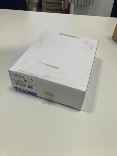 ★未使用品 OMRON オムロン CS1W-OD211 出力ユニット