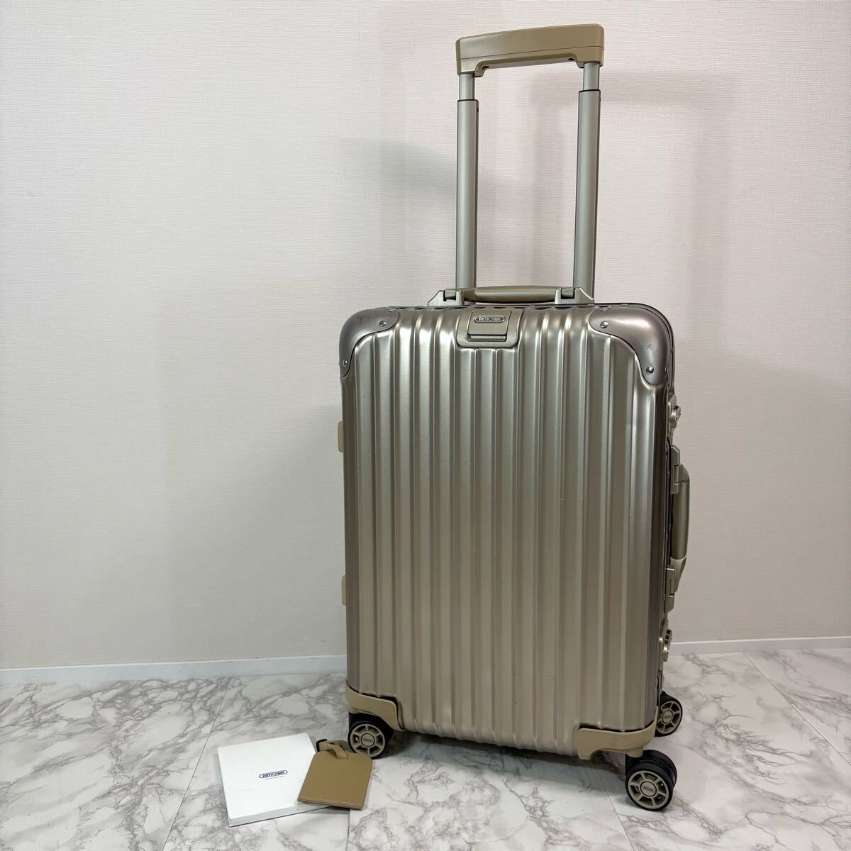 2025年最新】Yahoo!オークション -リモワ 32lの中古品・新品・未 2025年最新】Yahoo!オークション -リモワ 32lの中古品・新品・未