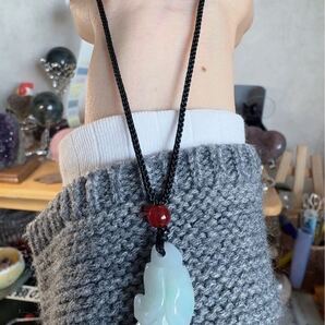 R2-0530 天然本翡翠《本物保証》 ひすいペンダント 一点物 魔除け 昇進 成功 風水 金運 財運 幸運 幸福 縁起物 パワーストーン