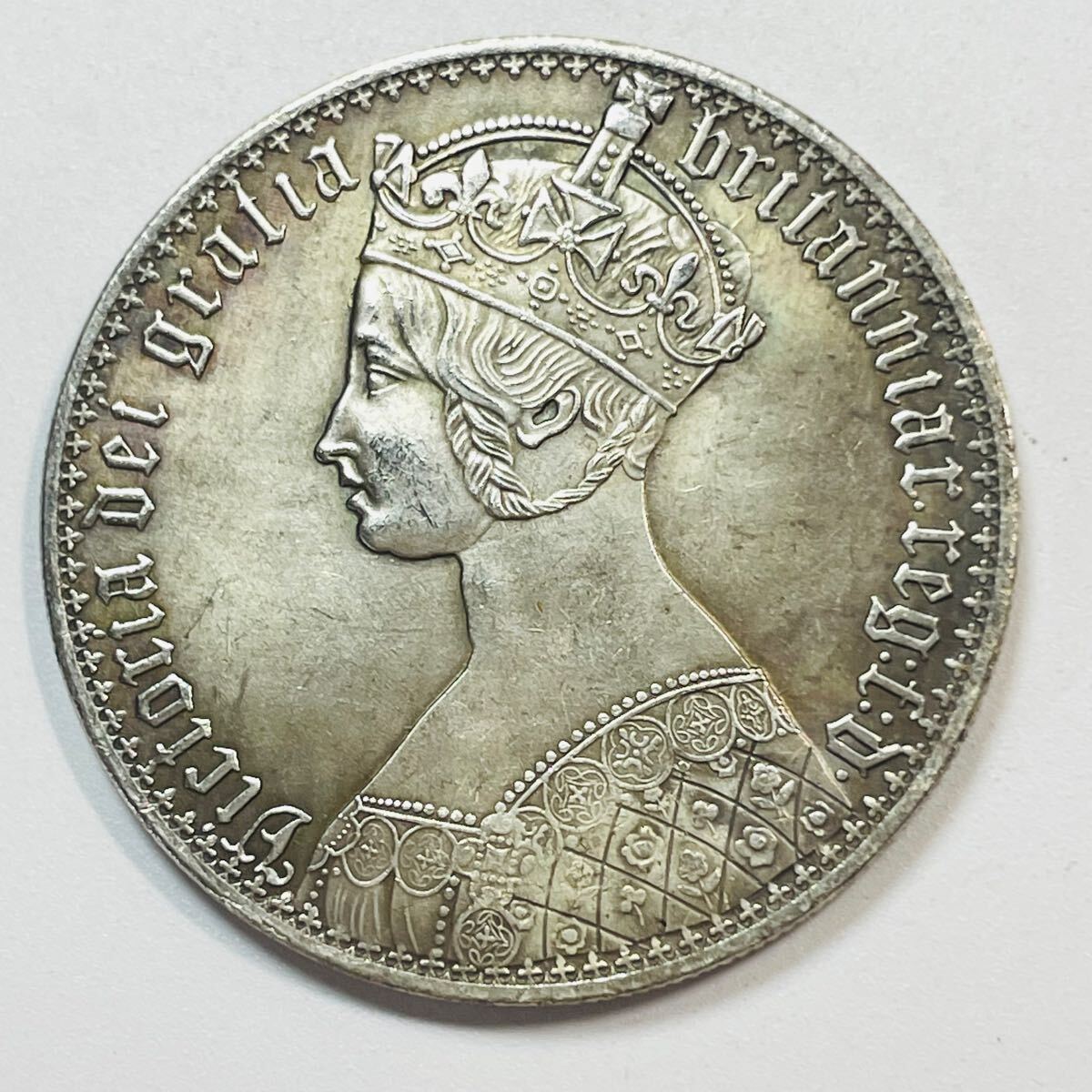 N1928【イギリス】【希少】2016年1ポンド バイメタル 硬貨 古銭