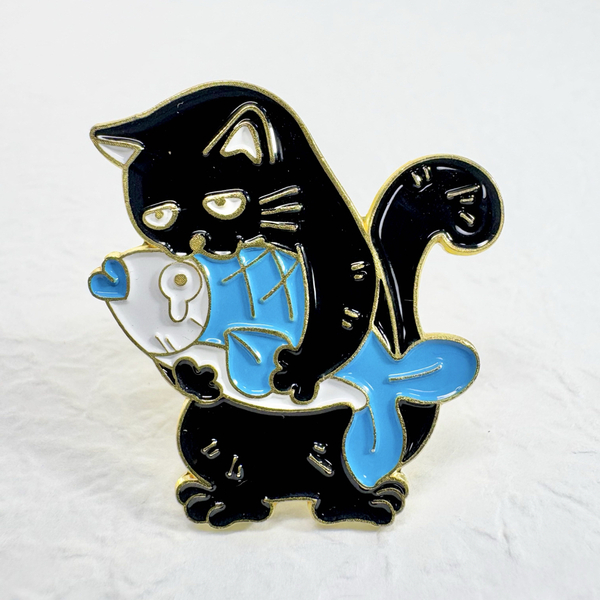 【ピンバッジ】お魚と黒猫 青魚 にゃんこ かわいい
