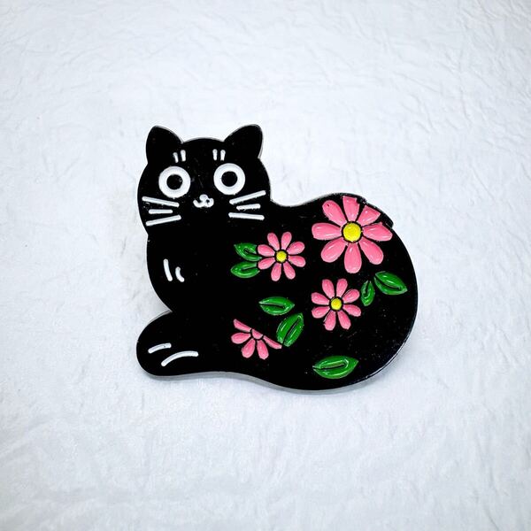 【ピンバッジ】お花と黒猫 ピンク かわいい 癒し にゃんこ