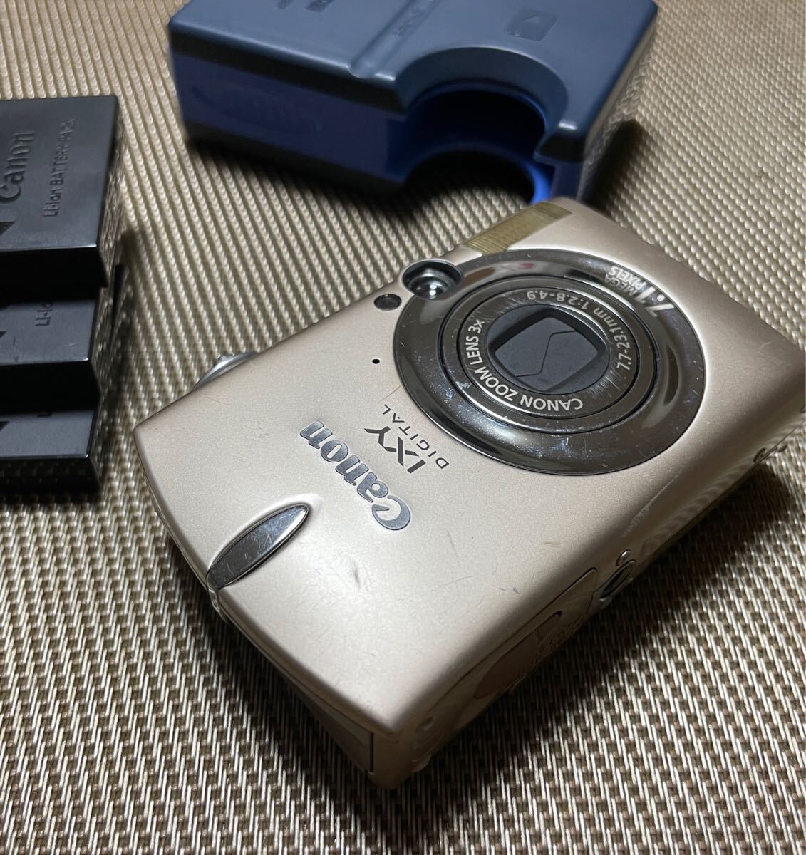 Yahoo!オークション -「ixy digital 700」の落札相場・落札価格