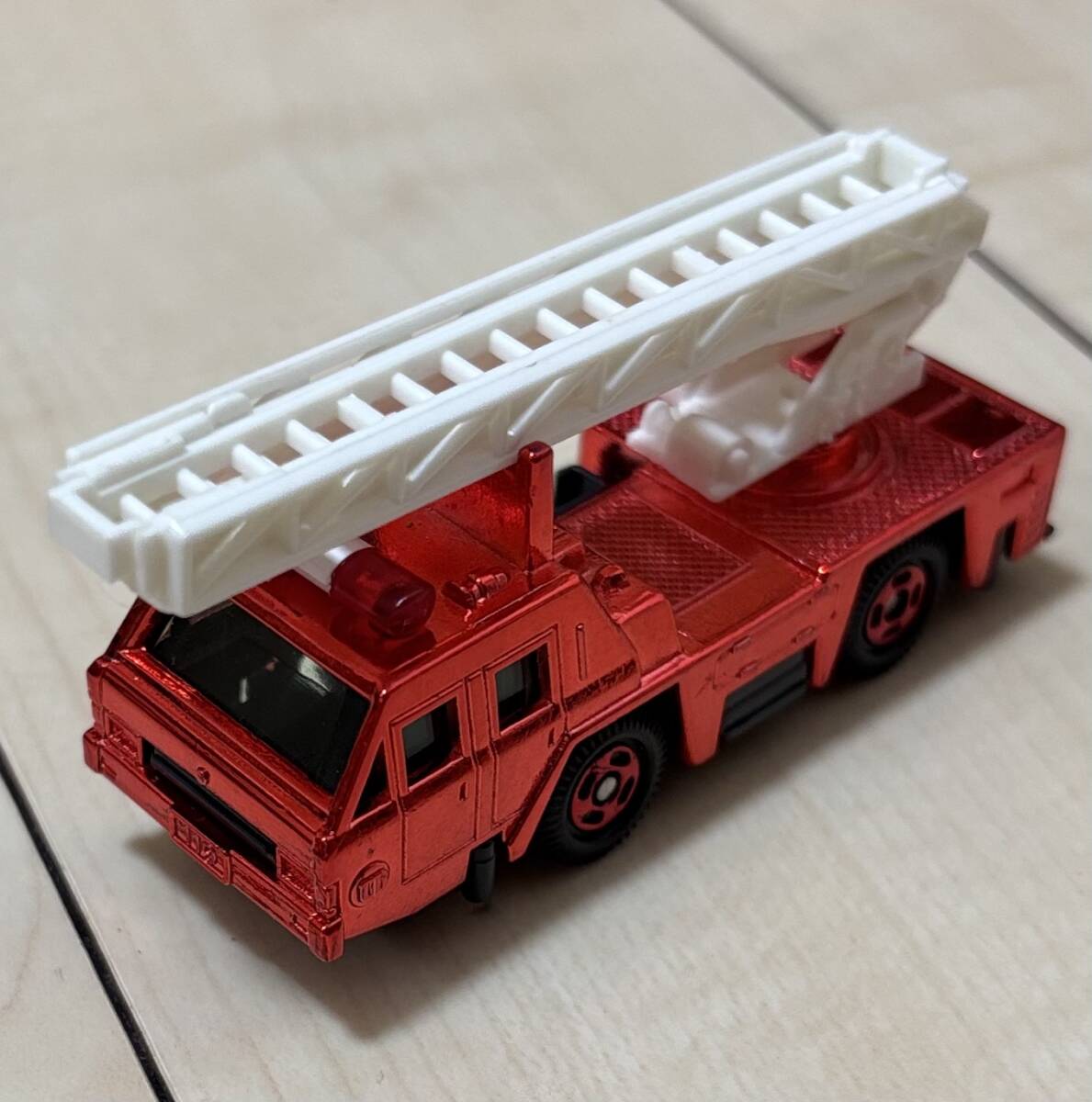 Yahoo!オークション -「消防車 はしご車」(トミカ) (自動車)の Yahoo!オークション -「消防車 はしご車」(トミカ) (自動車)の