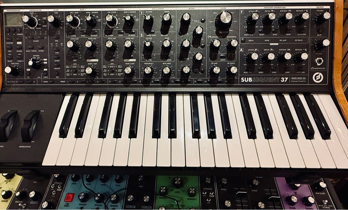 Yahoo!オークション -「moog subsequent 37」の落札相場・落札価格 Yahoo!オークション -「moog subsequent 37」の落札相場・落札価格