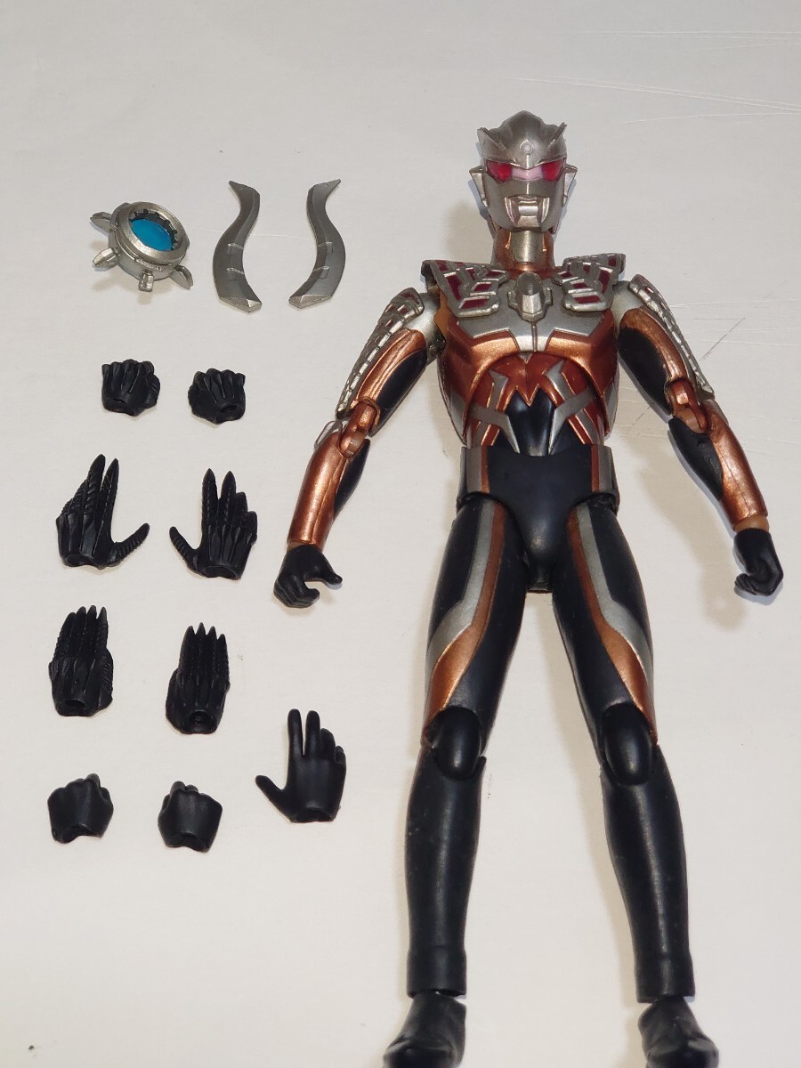 【希少】ウルトラアクト　ダークロプスゼロ　フィギュア　ウルトラマン 51l7KCqr+NL._UF894,1000_QL80_.jpg