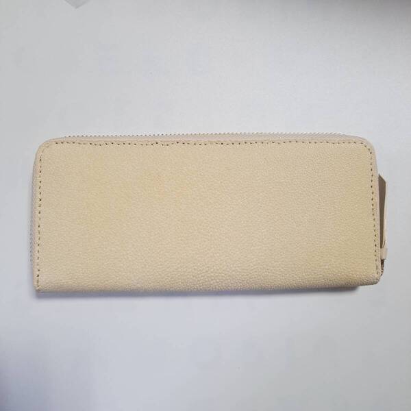 【新品】【送料無料】【557788THA300610F】スティングレー チャック付き 財布 長財布 ベージュ