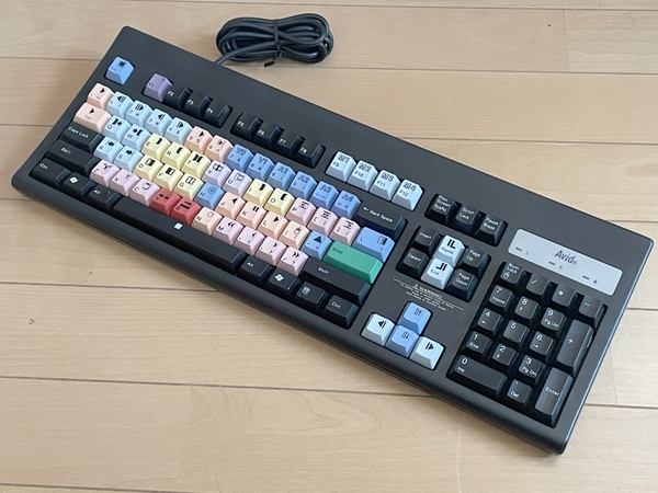 【送料無料】【難あり】【動作未確認】Avid メディア編集キーボード PS/2 SKR-2233 SEJIN ELECTRON
