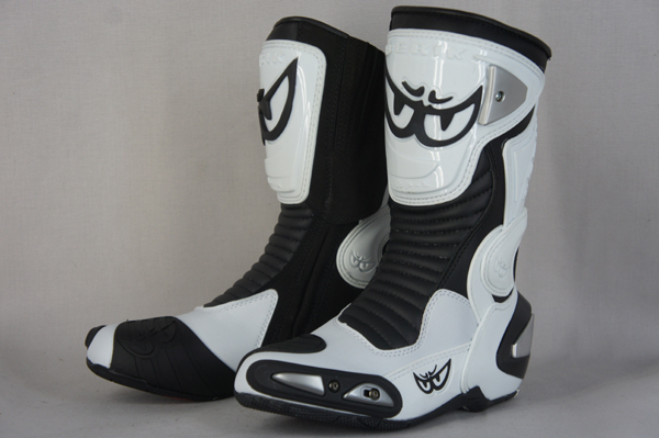 BERIKレーシングブーツ GP-X 24.5cm ブラック/ホワイト