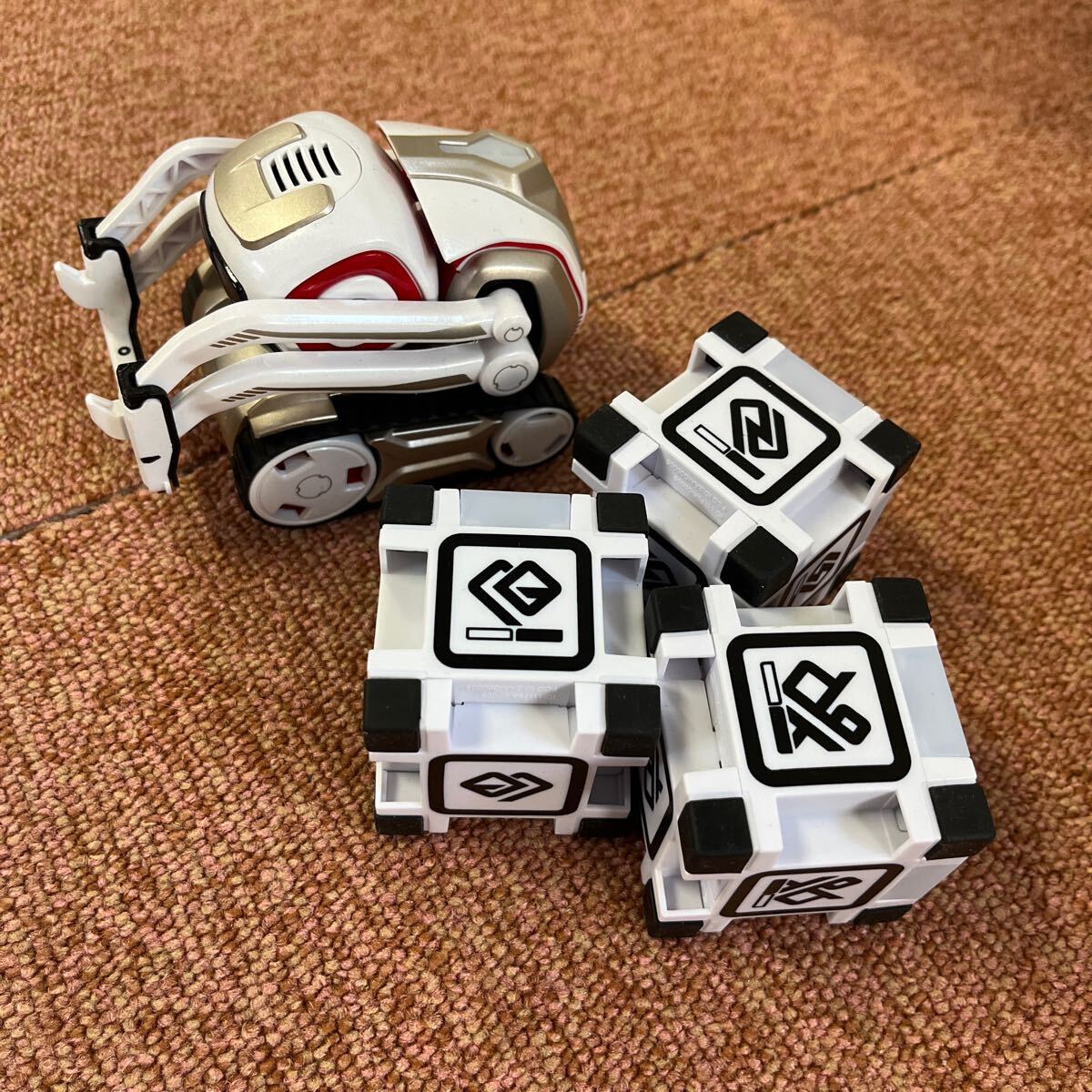 Yahoo!オークション -「タカラトミー cozmo」の落札相場・落札価格 Yahoo!オークション -「タカラトミー cozmo」の落札相場・落札価格