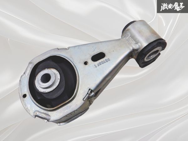 ルノー メガーヌの価格・新型情報・グレード諸元 価格.com