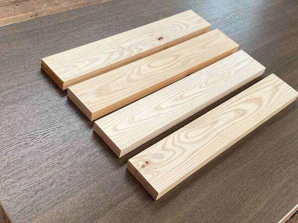 ※送料込み※ 杉板 610×105×30mm 4枚入 プレーナー 特一等 国産 無垢 天然乾燥材 木材 杉 DIY 工作 2尺