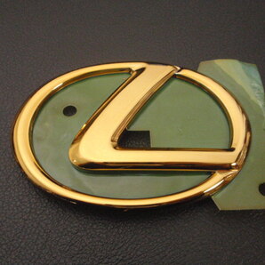 7トレジャー【 新品レクサス純正エンブレム加工!】レクサス 40系 LS460(L) 前期/中期/後期 プレミアム ゴールド リア Lマーク エンブレム