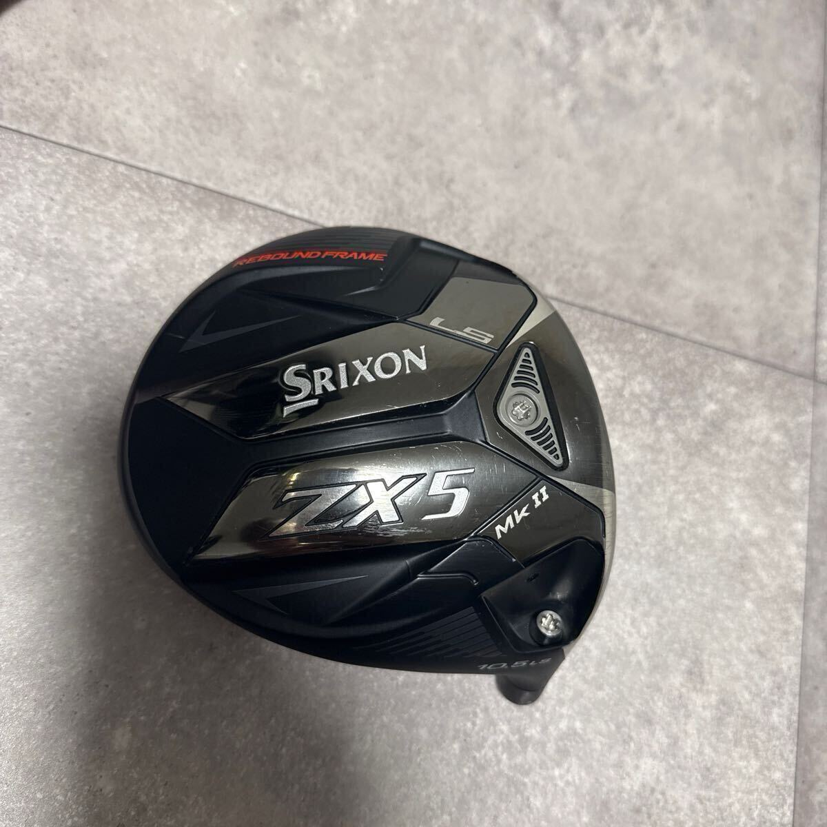 中古☆美品 スリクソン ZXi ドライバー 9度 純正ヘッドカバー付 中古☆美品 スリクソン ZXi ドライバー 9度 純正ヘッドカバー付
