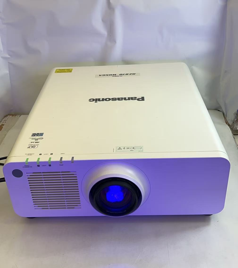 Yahoo!オークション -「rz」(本体) (プロジェクター)の落札相場 Yahoo!オークション -「rz」(本体) (プロジェクター)の落札相場