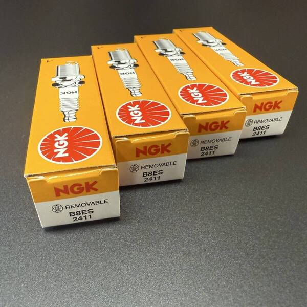 B8ES NGKプラグ 4本 Z650 Z650LTD KZ650 Z650B ザッパー 新品 NGK 旧車 イグニッションコイル スパークプラグ