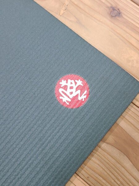 マンドゥカ Manduka ヨガマット