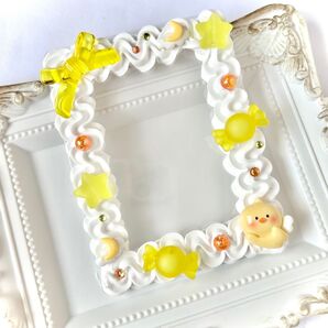 トレカケース ホイップデコ 硬質ケース ひよこ 天使 黄色 白 ポップ B8 推し活 韓国風 スキズ 飴 イエロー