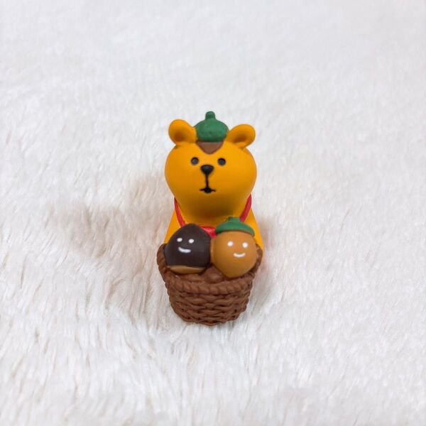 デコレ コンコンブル DECOLE concombre 木の実運びりす リス