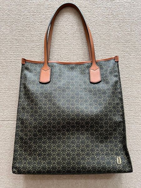 Hart mannのトートバッグ