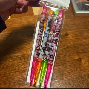 TWICE トゥワイス 【 ボールペン 5本セット 】