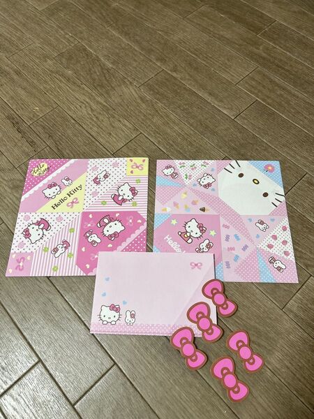 ハローキティとハートが折れるレターセット