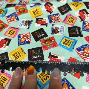 ハギレ 生地 50㎝×50cm チロルチョコ スイーツ お菓子 駄菓子 ユニセックス ハンドメイド ミシン