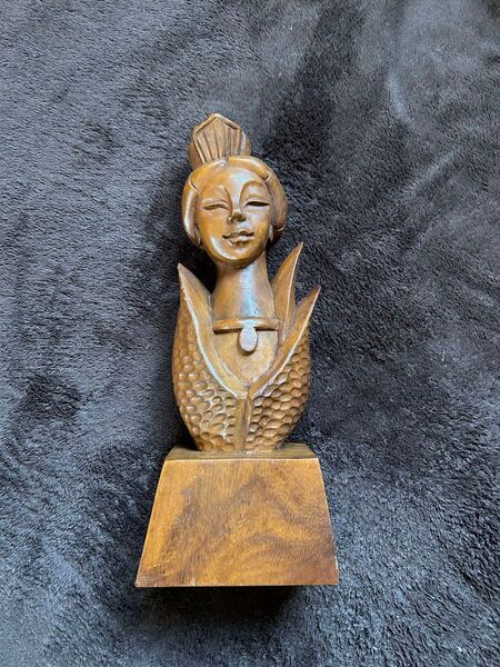 木製アートオブジェ 女性の顔