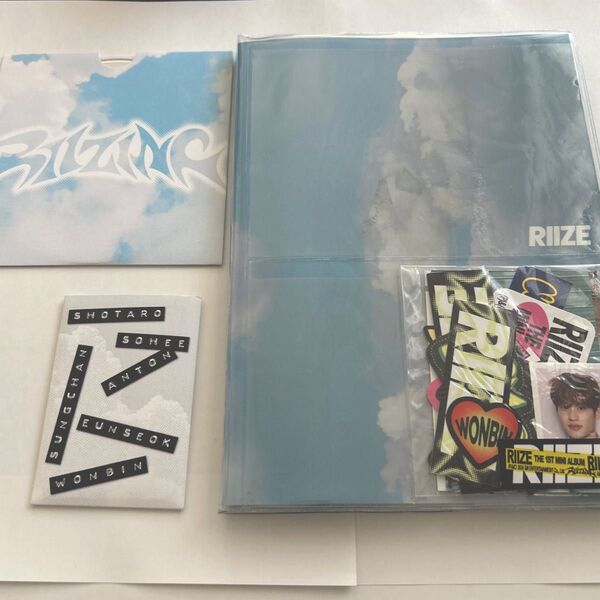 RIIZE-RIIZING (Collect Book Ver.)