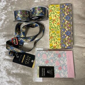 最終値下げ 新品未使用 ウィリアムモリス ネックストラップ リボン ワックスペーパー 折りたたみミラー