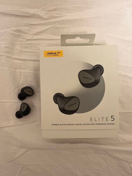 完全ワイヤレスイヤホン Elite 5 チタニウムブラック 本体ケースなし