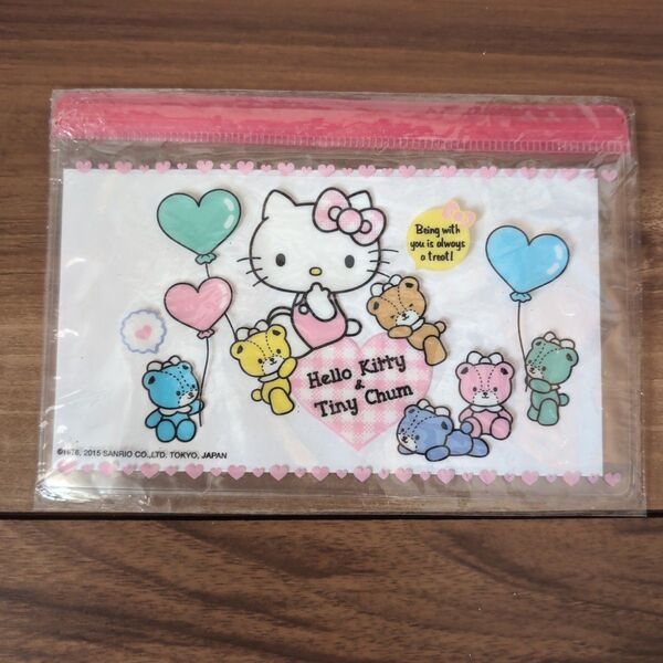 新品未開封!ハローキティ 小物入れ ジッパー袋